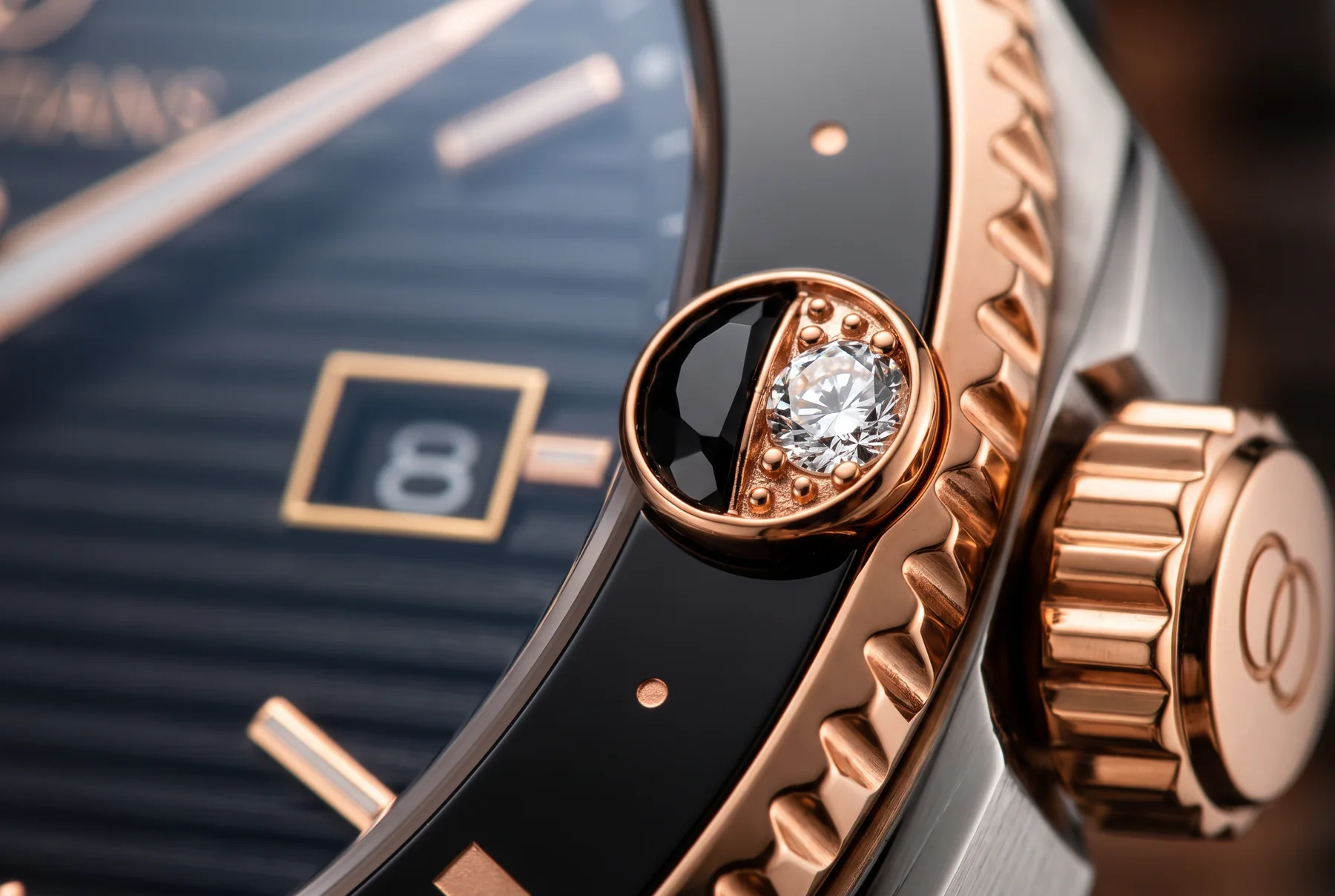 The Tri-Phase bezel, photographed